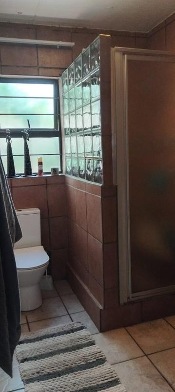 2 Bedroom Property for Sale in Roodekrans Gauteng