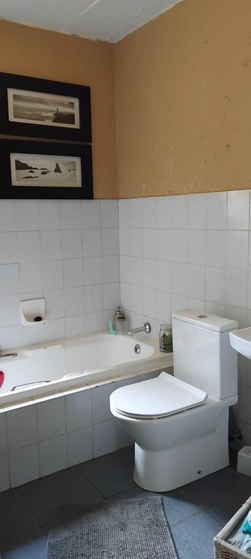 2 Bedroom Property for Sale in Roodekrans Gauteng