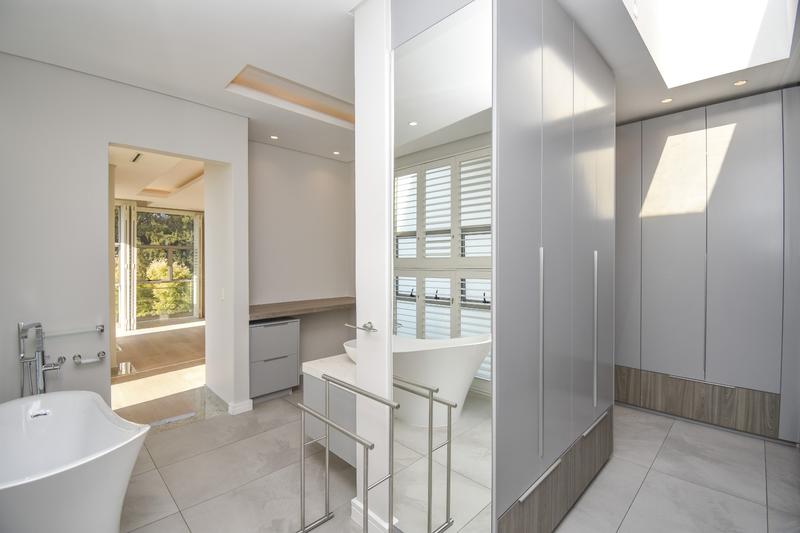 5 Bedroom Property for Sale in Hyde Park Gauteng