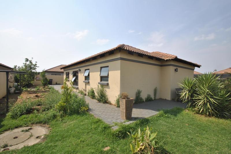 4 Bedroom Property for Sale in Dawn Park Gauteng