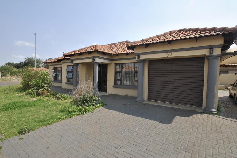 4 Bedroom Property for Sale in Dawn Park Gauteng