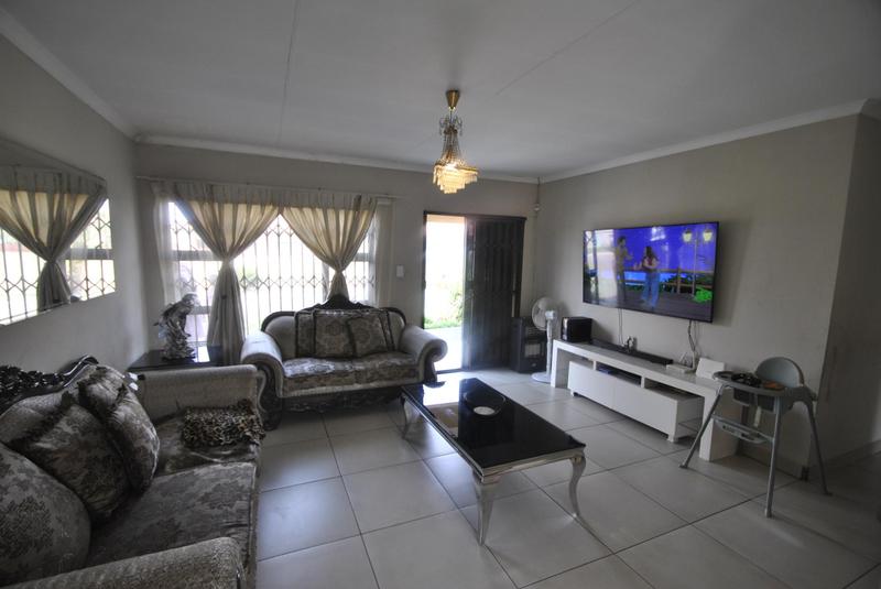 4 Bedroom Property for Sale in Dawn Park Gauteng