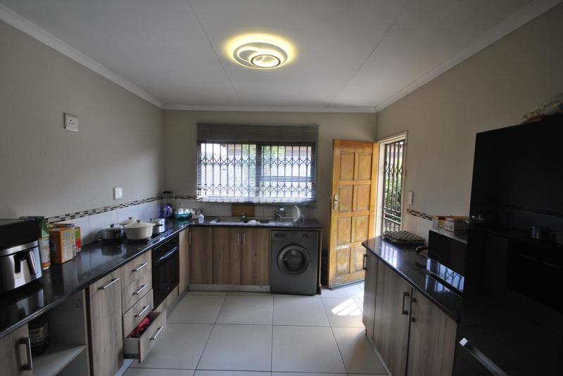 4 Bedroom Property for Sale in Dawn Park Gauteng