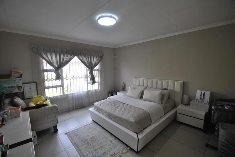 4 Bedroom Property for Sale in Dawn Park Gauteng