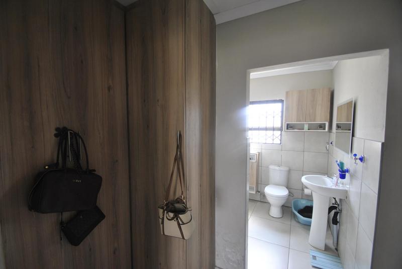 4 Bedroom Property for Sale in Dawn Park Gauteng