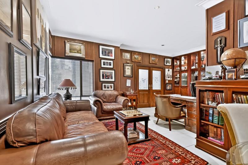 6 Bedroom Property for Sale in Northcliff Gauteng