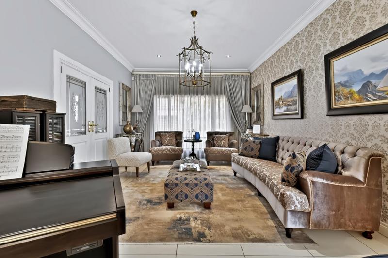 6 Bedroom Property for Sale in Northcliff Gauteng