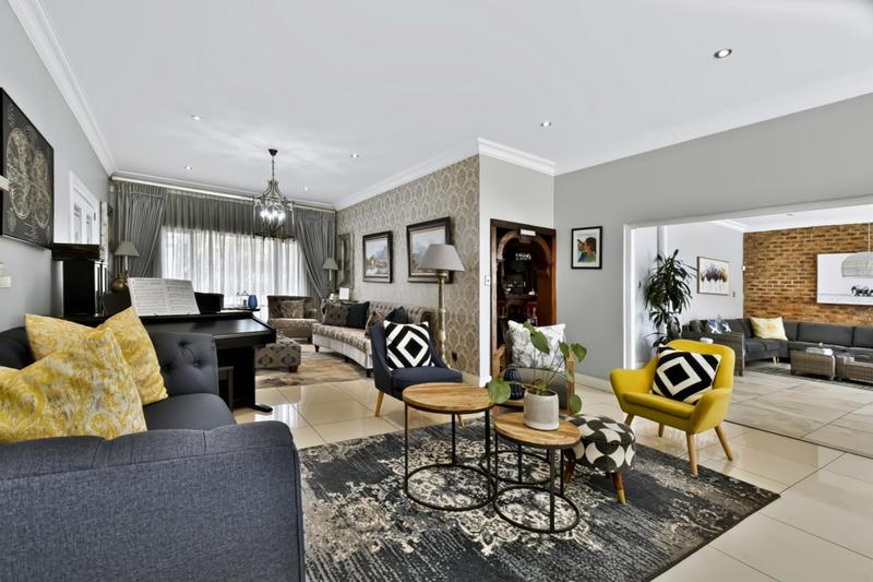 6 Bedroom Property for Sale in Northcliff Gauteng