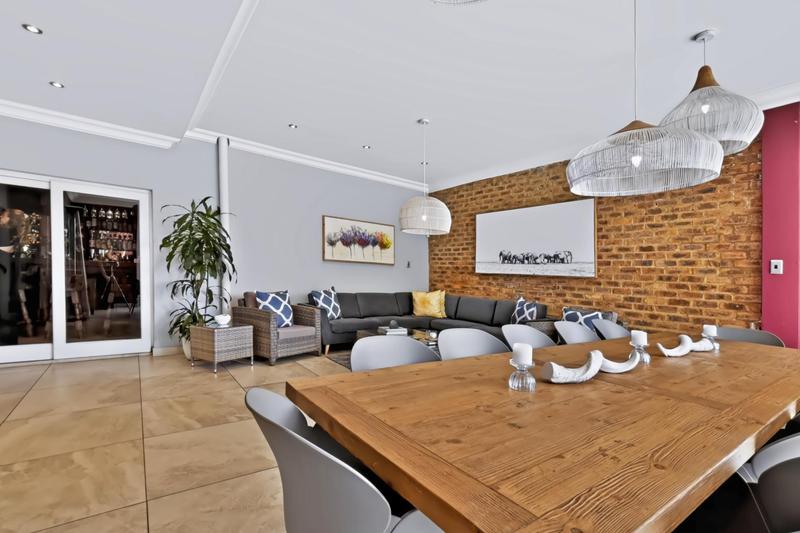 6 Bedroom Property for Sale in Northcliff Gauteng