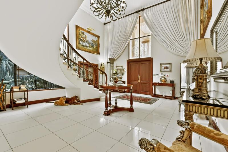 6 Bedroom Property for Sale in Northcliff Gauteng