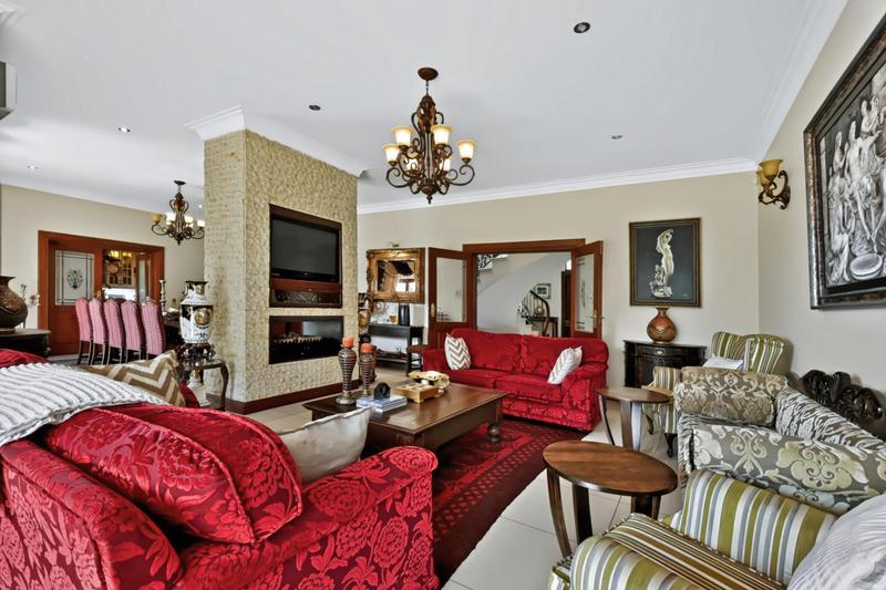 6 Bedroom Property for Sale in Northcliff Gauteng