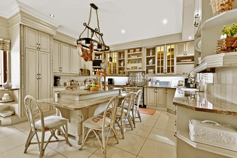 6 Bedroom Property for Sale in Northcliff Gauteng