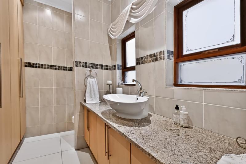 6 Bedroom Property for Sale in Northcliff Gauteng