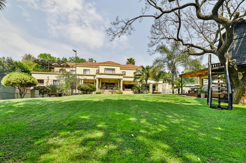 6 Bedroom Property for Sale in Northcliff Gauteng