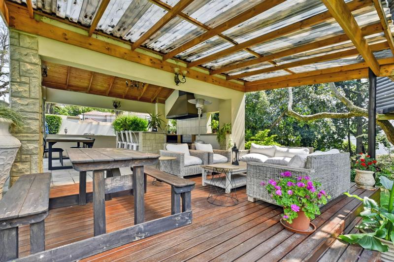 6 Bedroom Property for Sale in Northcliff Gauteng