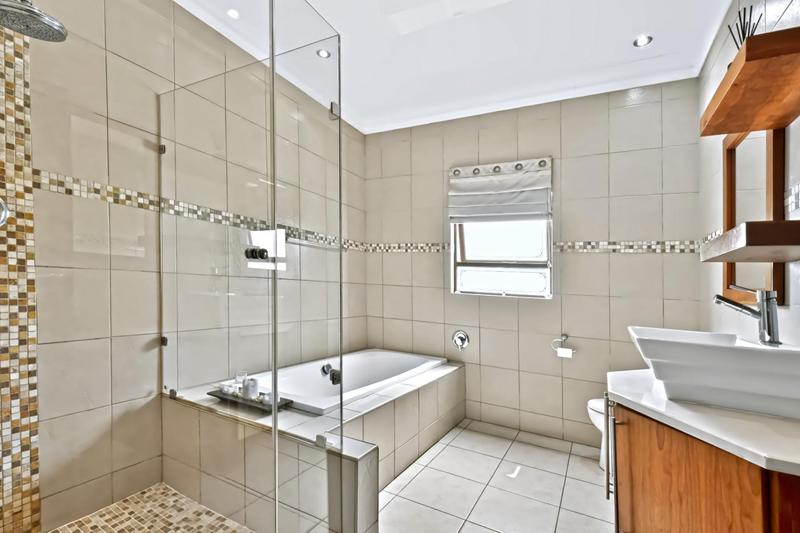 6 Bedroom Property for Sale in Northcliff Gauteng