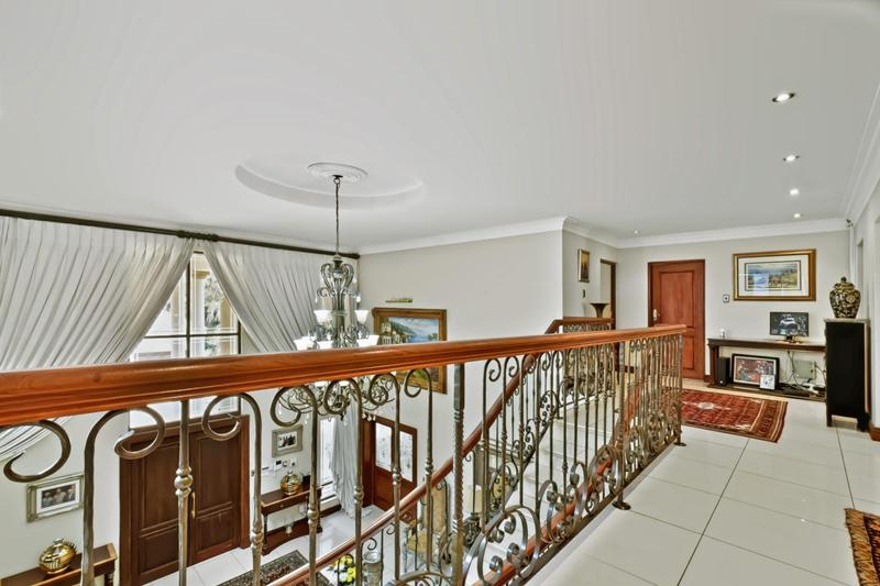 6 Bedroom Property for Sale in Northcliff Gauteng
