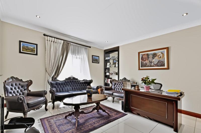 6 Bedroom Property for Sale in Northcliff Gauteng