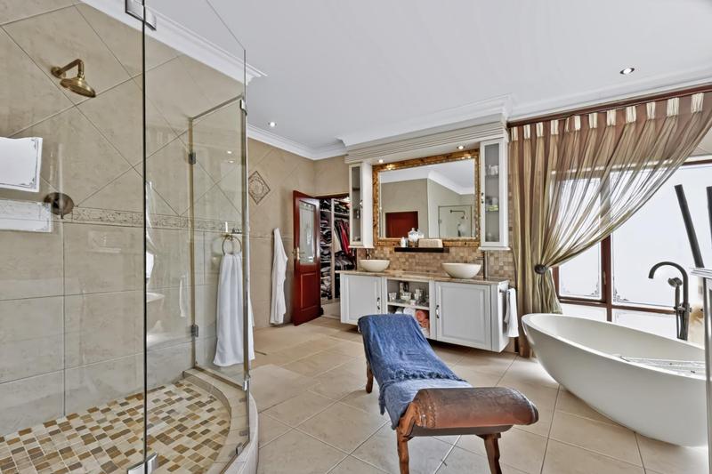 6 Bedroom Property for Sale in Northcliff Gauteng