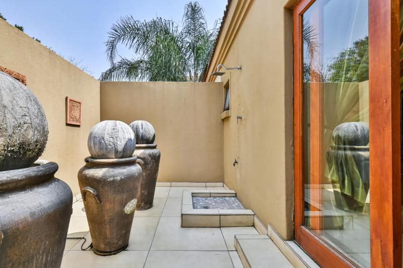 6 Bedroom Property for Sale in Northcliff Gauteng