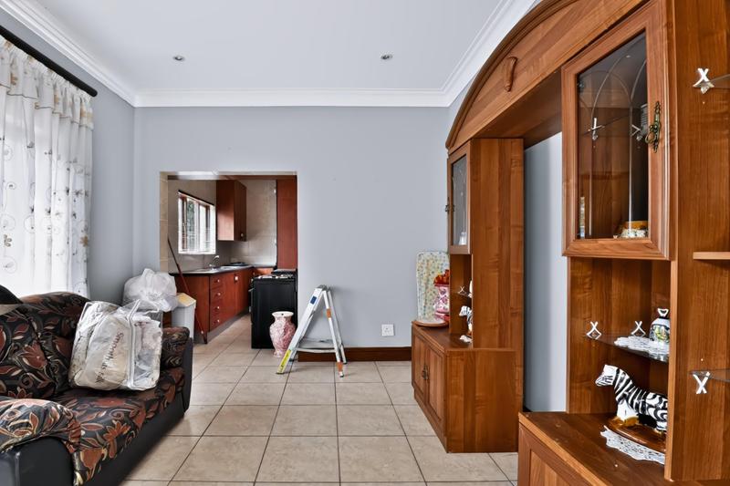6 Bedroom Property for Sale in Northcliff Gauteng