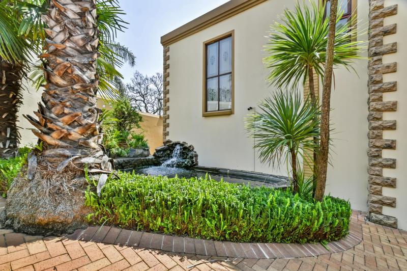 6 Bedroom Property for Sale in Northcliff Gauteng