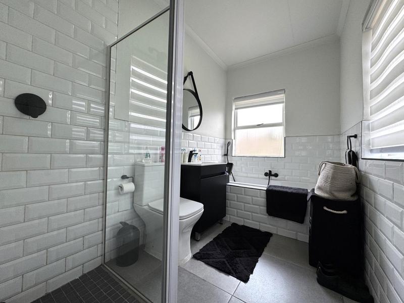 3 Bedroom Property for Sale in Pinehaven Gauteng