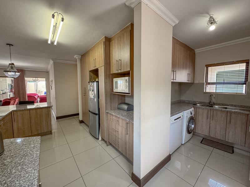 3 Bedroom Property for Sale in Midstream Hill Gauteng