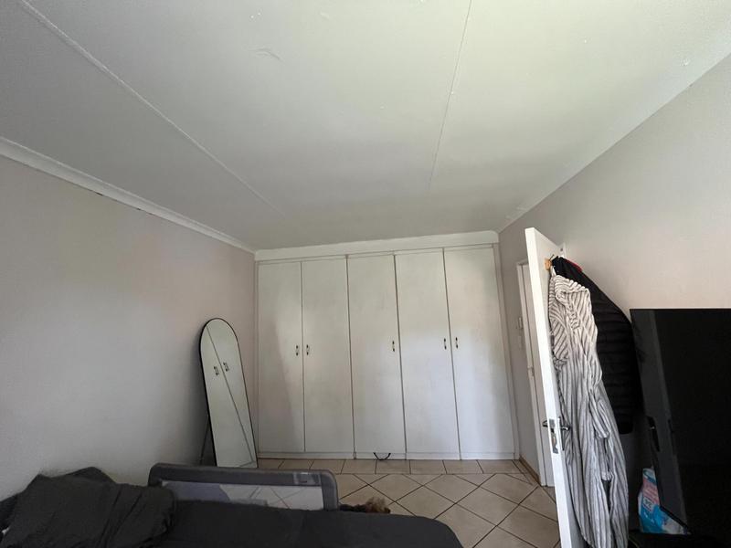 To Let 2 Bedroom Property for Rent in Glen Marais Gauteng