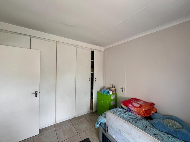 To Let 2 Bedroom Property for Rent in Glen Marais Gauteng
