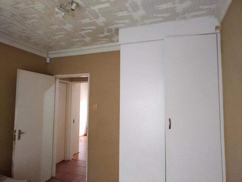 To Let 3 Bedroom Property for Rent in Clayville Gauteng