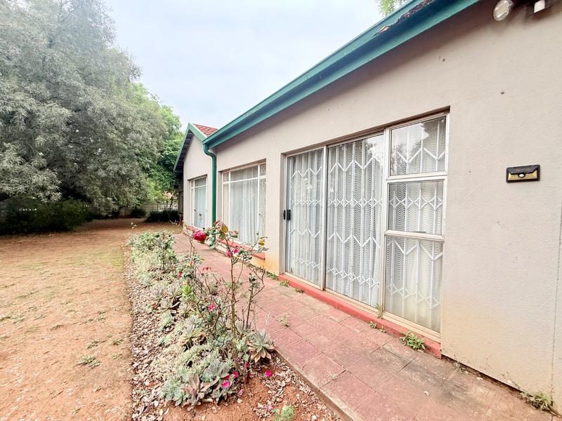 3 Bedroom Property for Sale in Flora Gardens Gauteng