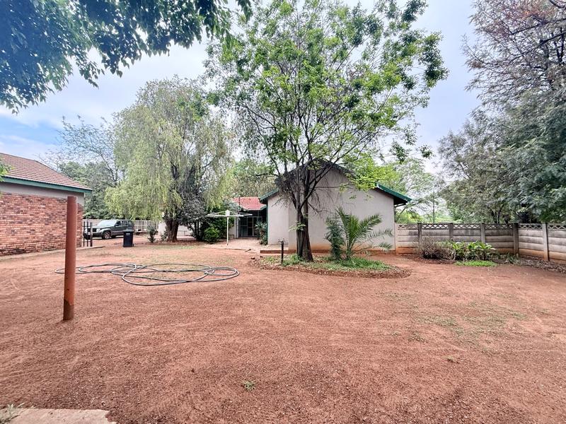 3 Bedroom Property for Sale in Flora Gardens Gauteng