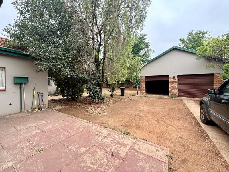 3 Bedroom Property for Sale in Flora Gardens Gauteng