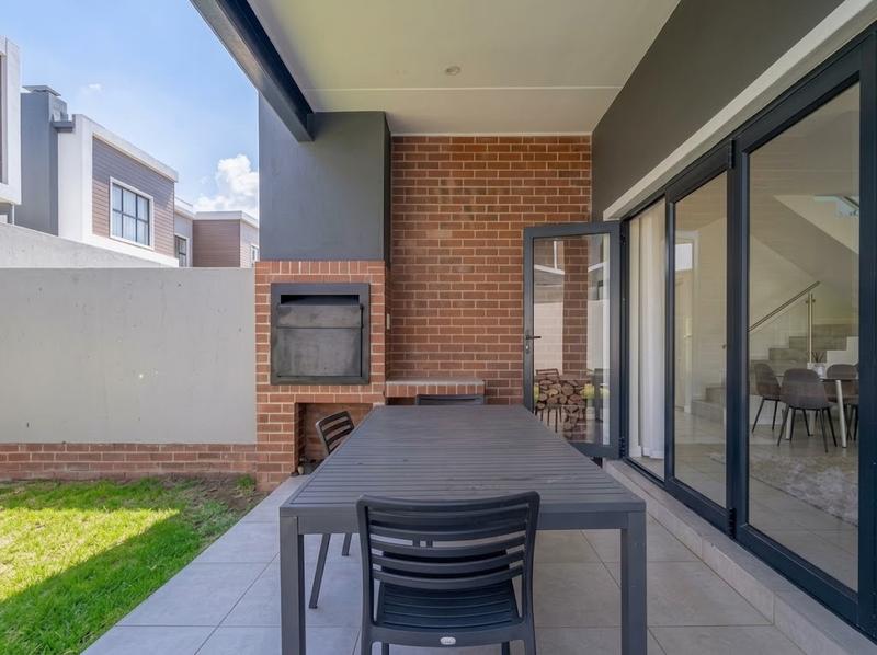 To Let 3 Bedroom Property for Rent in Sunninghill Gauteng