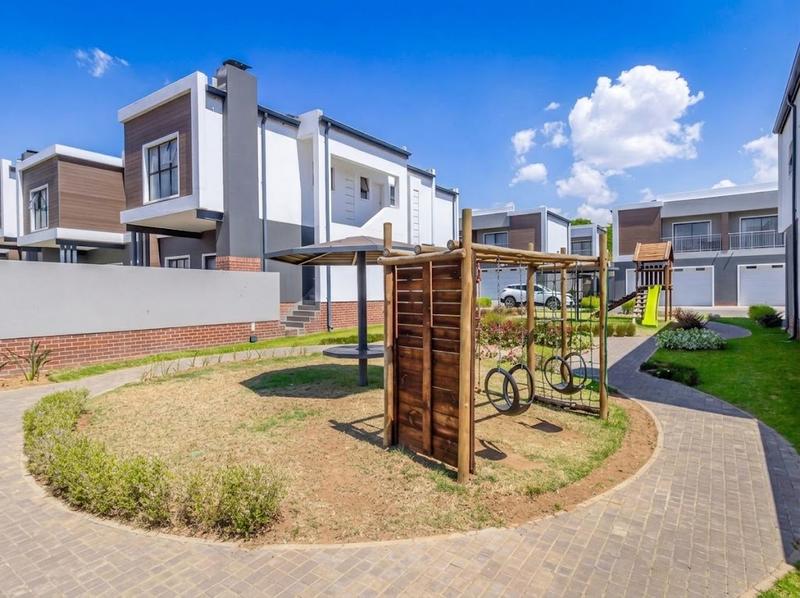 To Let 3 Bedroom Property for Rent in Sunninghill Gauteng