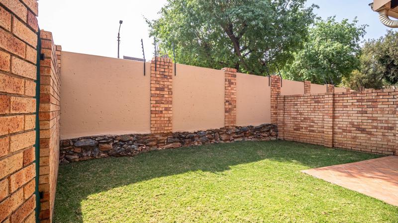 To Let 3 Bedroom Property for Rent in Edenvale Gauteng