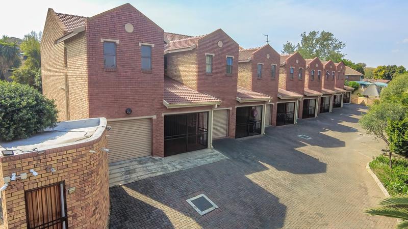 To Let 3 Bedroom Property for Rent in Edenvale Gauteng