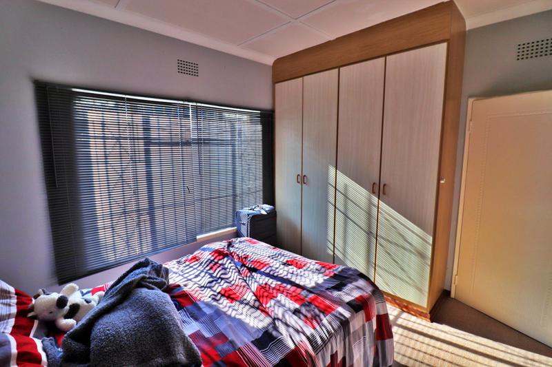 3 Bedroom Property for Sale in Dawnview Gauteng
