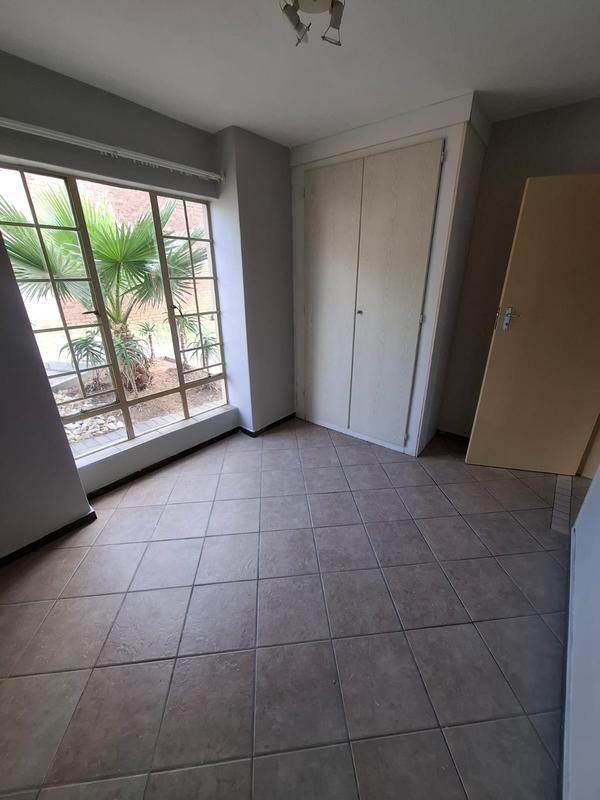 To Let 2 Bedroom Property for Rent in Mooikloof Ridge Gauteng