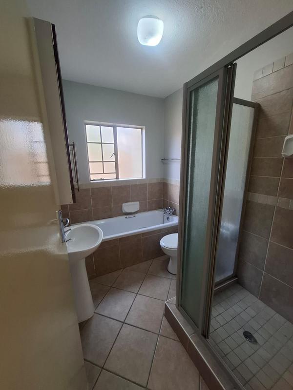 To Let 2 Bedroom Property for Rent in Mooikloof Ridge Gauteng