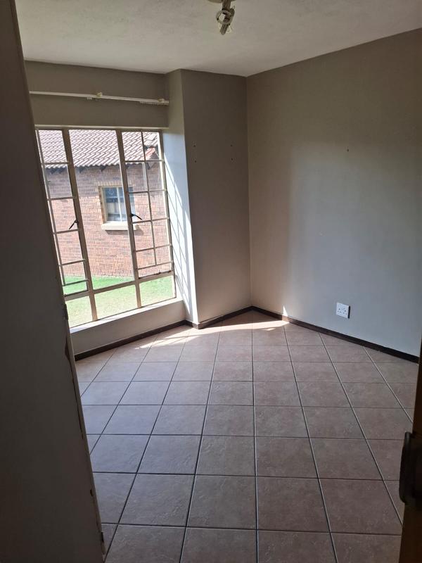 To Let 2 Bedroom Property for Rent in Mooikloof Ridge Gauteng