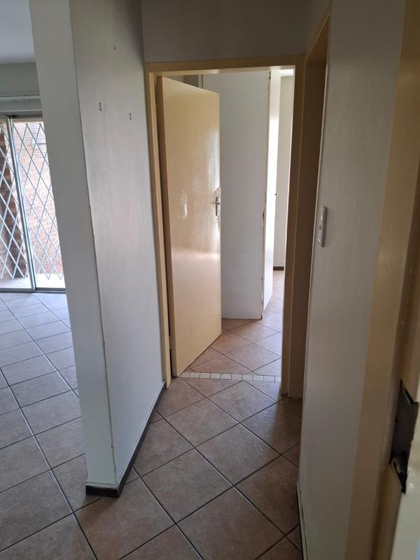 To Let 2 Bedroom Property for Rent in Mooikloof Ridge Gauteng