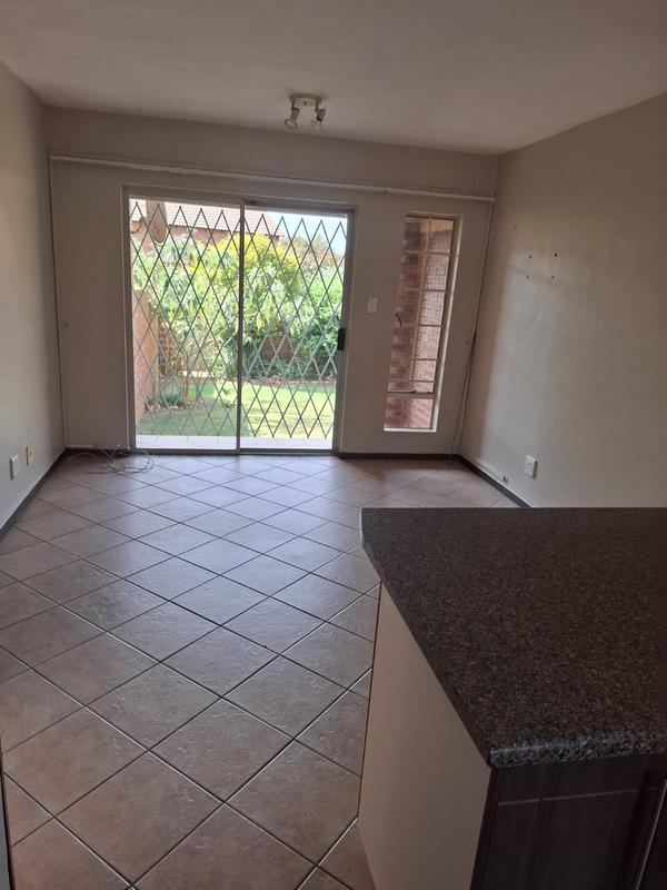 To Let 2 Bedroom Property for Rent in Mooikloof Ridge Gauteng