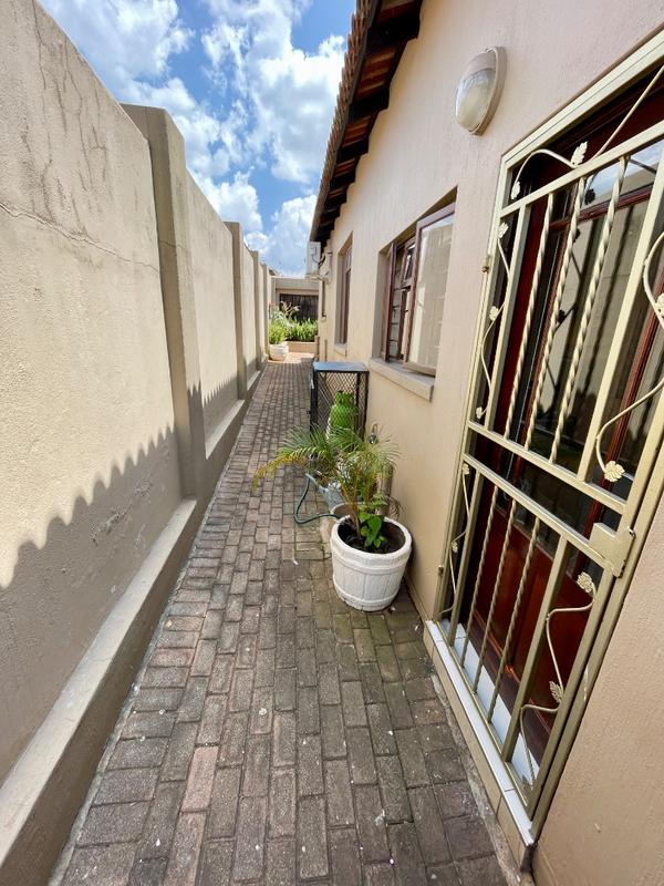 4 Bedroom Property for Sale in Chancliff Ridge Gauteng