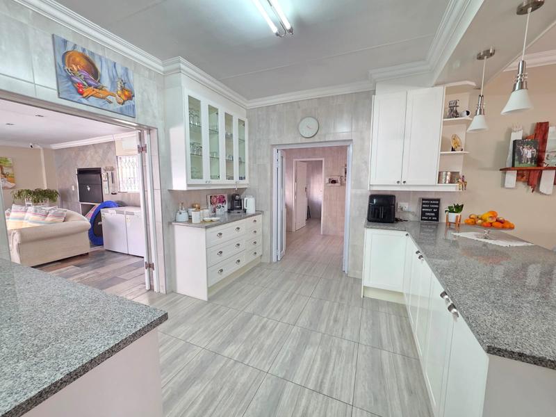 4 Bedroom Property for Sale in Golf Park Gauteng