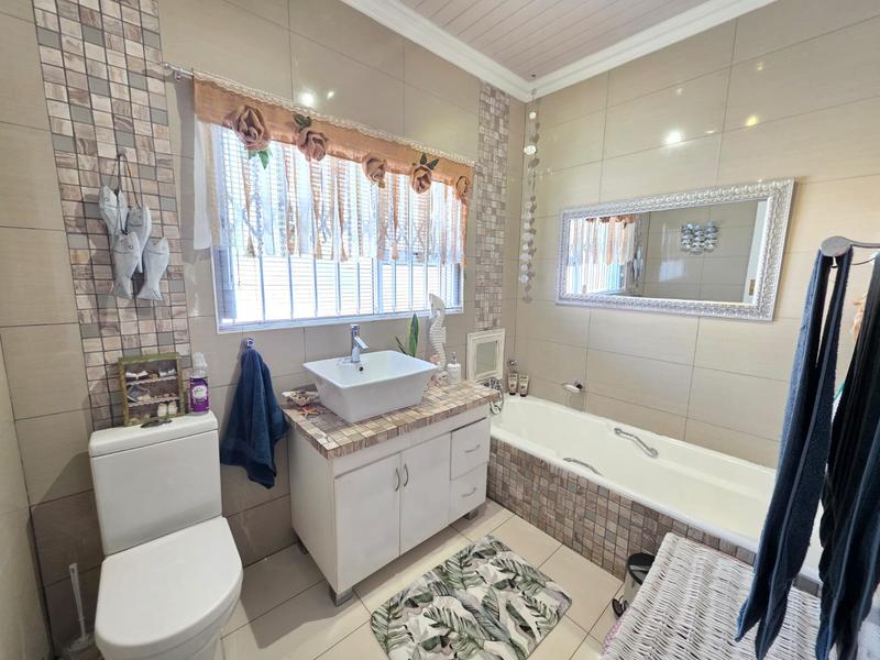4 Bedroom Property for Sale in Golf Park Gauteng