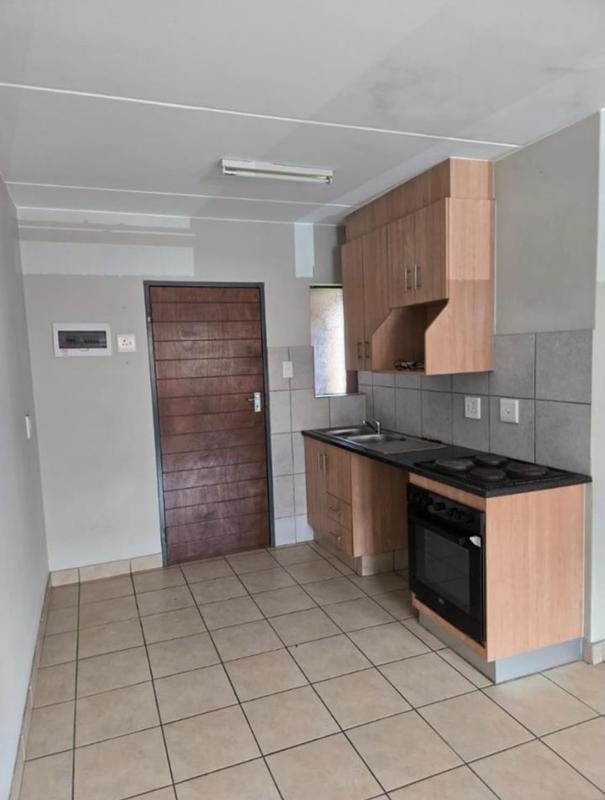 To Let 2 Bedroom Property for Rent in Kibler Park Gauteng