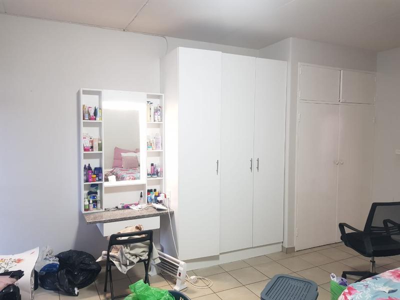To Let 1 Bedroom Property for Rent in Green Hills Gauteng