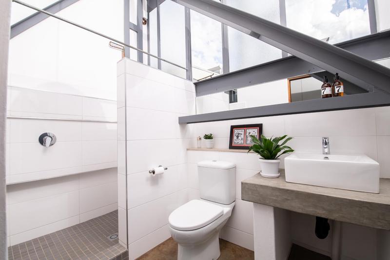 To Let 2 Bedroom Property for Rent in Braamfontein Gauteng